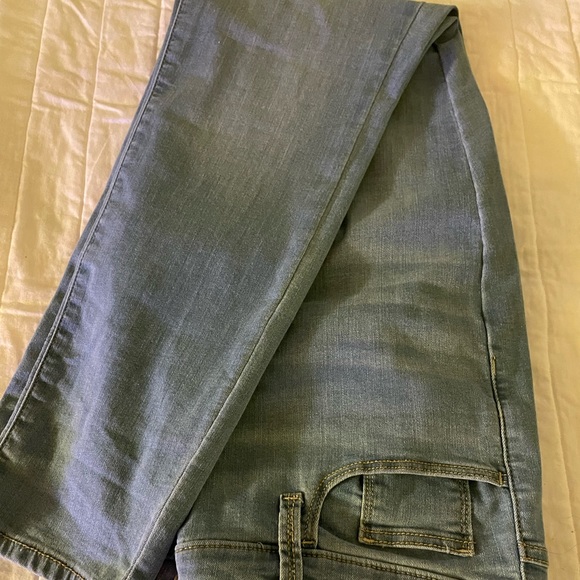 Jeans - Picture 2 of 8